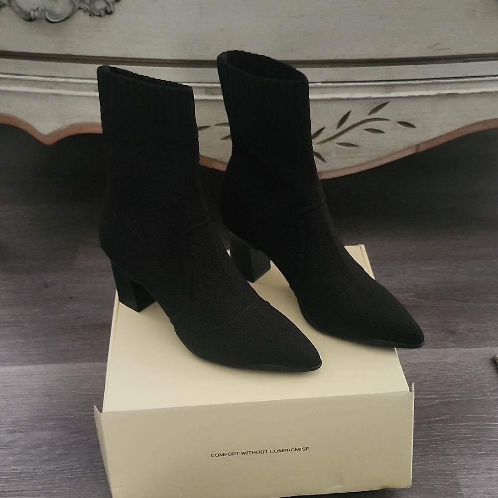 Cosy Island BelleVoyage Block Pointed Toe Sock Ankle Boots